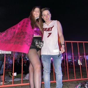 Meet your Posher, Jeannette